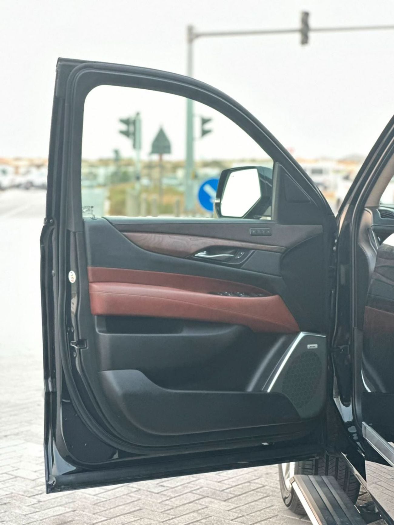 Cadillac Escalade Iq
