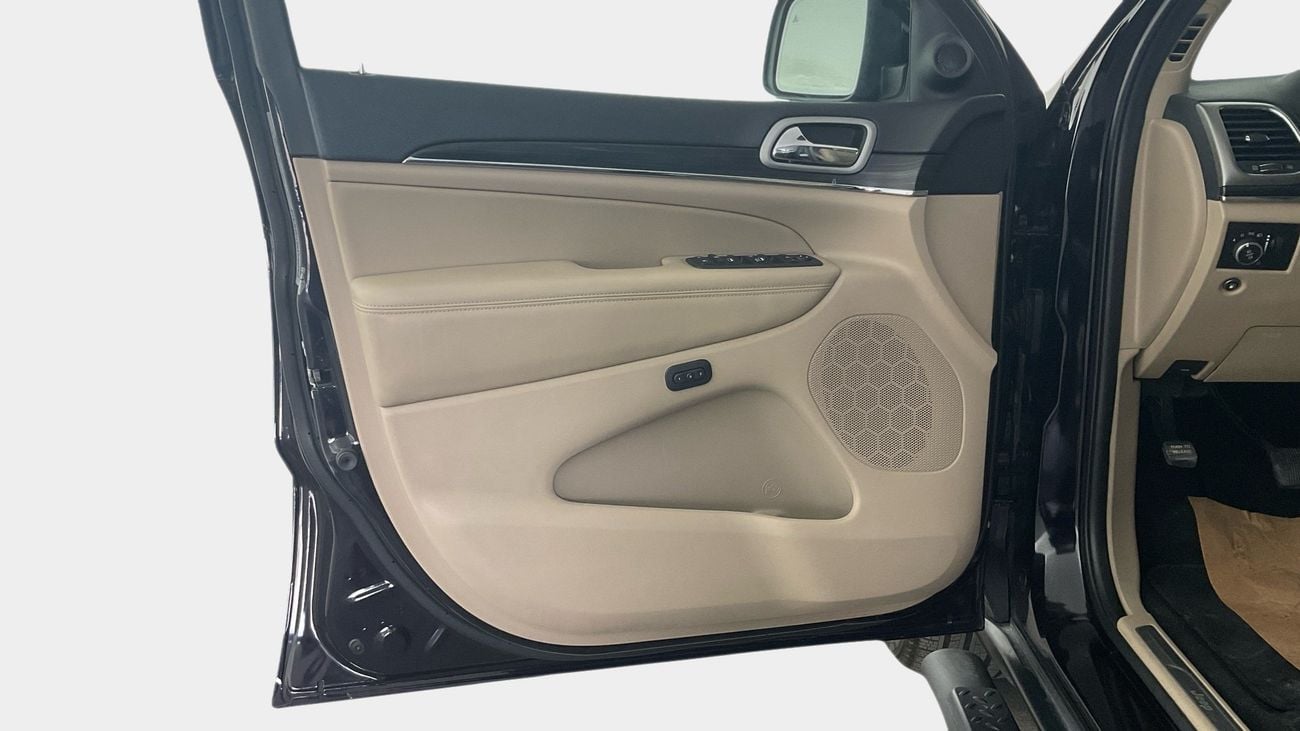 Jeep Grand Cherokee Limited | upto AED 20,000 Ramadan Discount | Guaranteed Warranty | 0 Down Payment