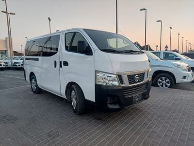 نيسان أورفان