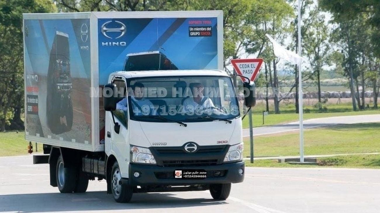 Hino 300 2023 Hino 712 with Box 4Tons Diesel Manual