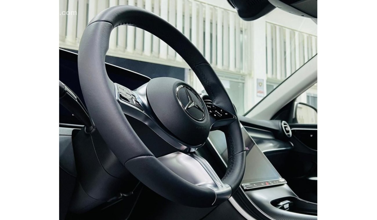 Mercedes-Benz C 200 Premium Brand New .. Warranty .. 4 Cyl .