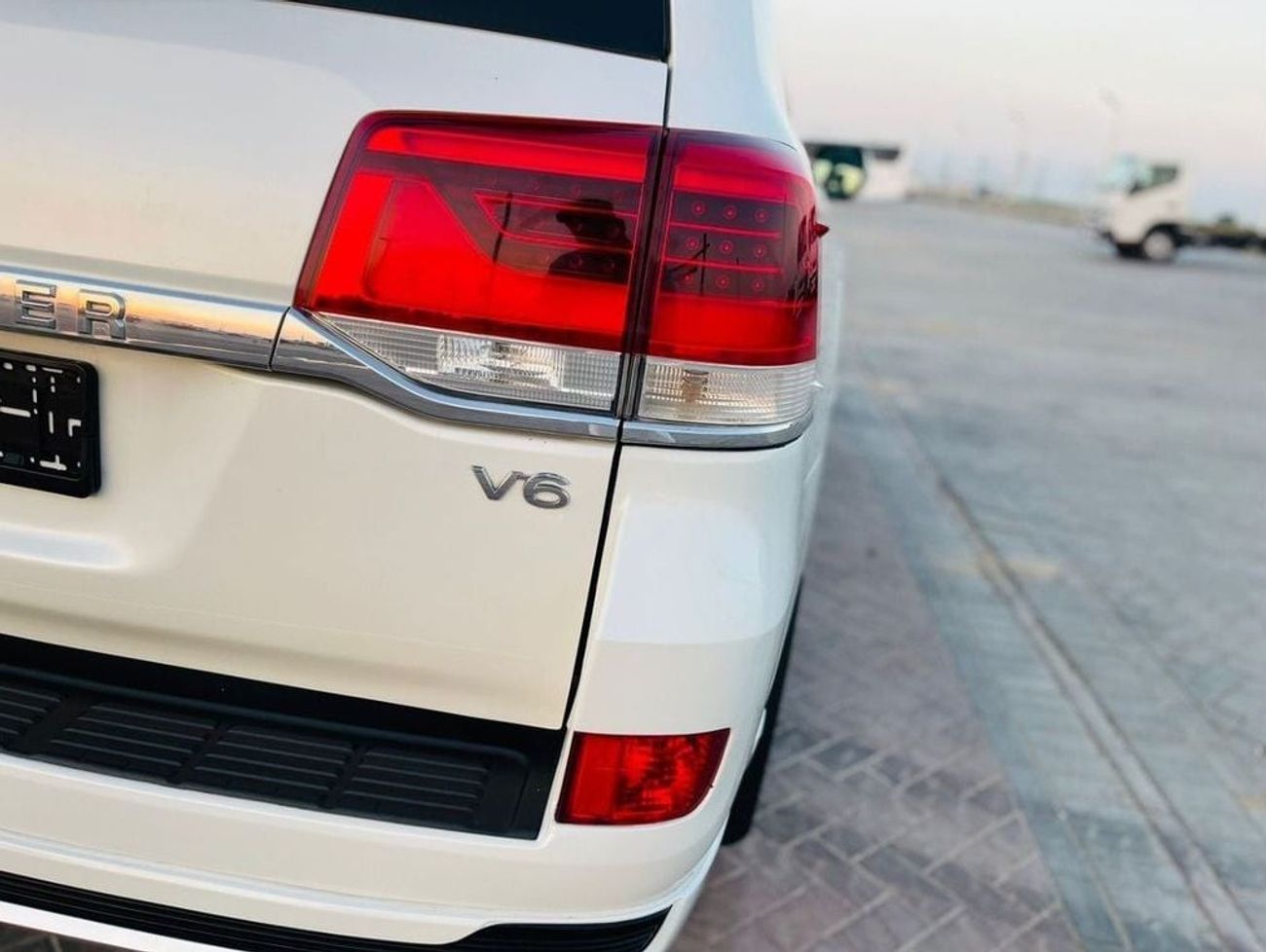 Toyota Land Cruiser Toyota landcuriser GX-R V6 2016 Full Option very neat and clean perfect condition