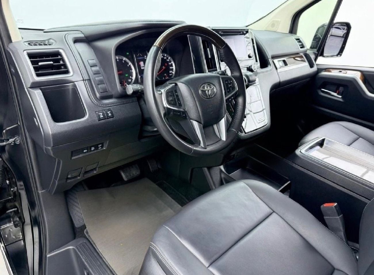 Toyota Granvia PREMIUM Toyota Gravnia Years 2023 3.5L Premium V6 petrol left hand drive