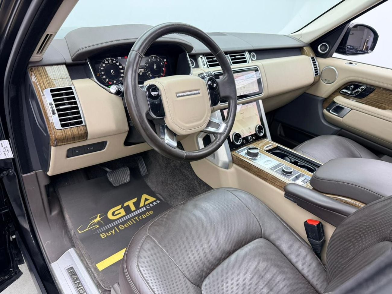 لاند روفر رينج روفر VOGUE 2019 Range Rover Vogue LE LWB, Warranty, Full RR Service History, Fully Loaded, GCC