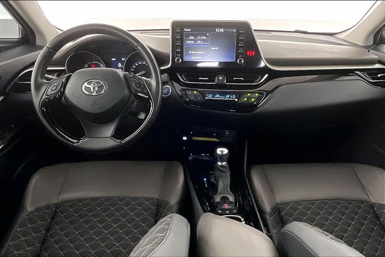 تويوتا CHR VX | National Day Celebration | شامل الضمان | 0 ﺪﻔﻋﺓ ﺃﻮﻟﻯ