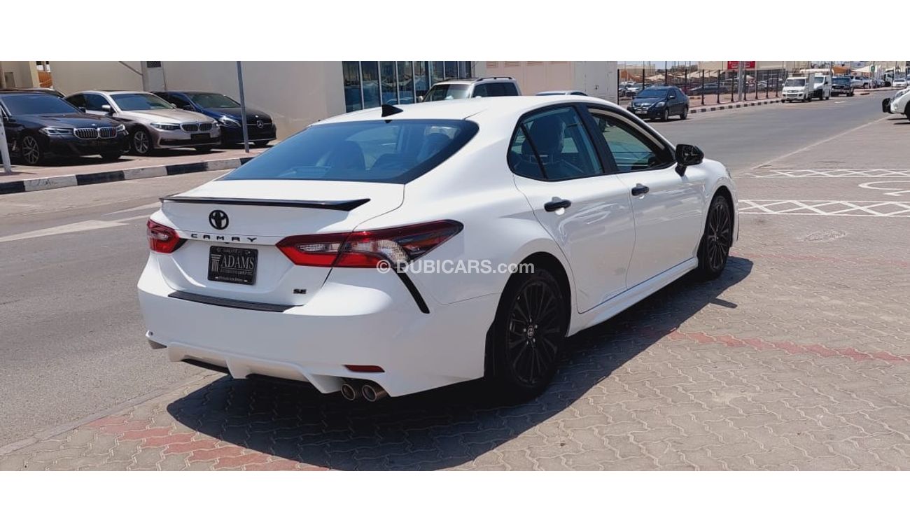 Toyota Camry SE Low mileage