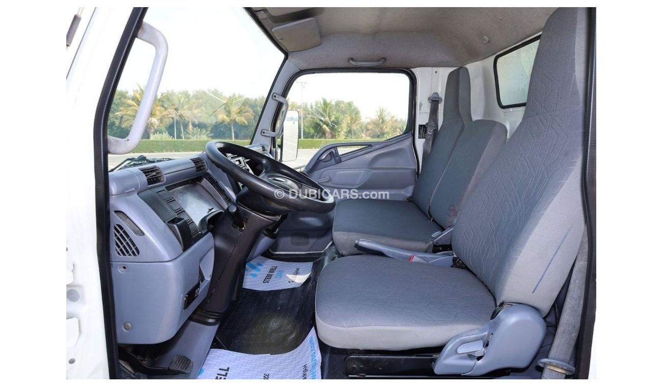 Mitsubishi Fuso Canter SUMMER OFFER | SHORT CHASSIS CHILLER BOX | DIESEL | GCC SPECS | EXCELLENT CONDITION