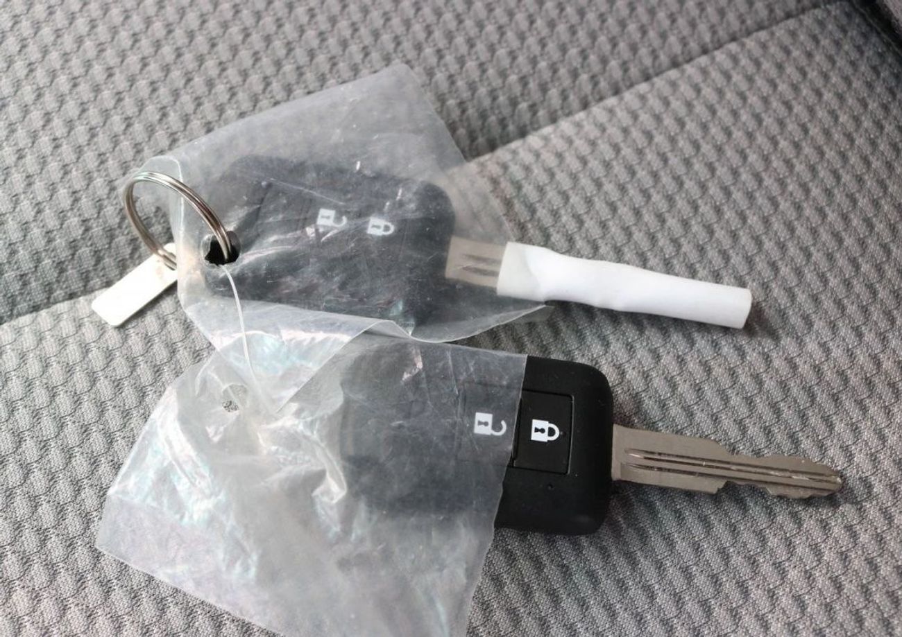 Mitsubishi L200 2023 | SPECIAL LIMITED TIME OFFER 2023 PETROL 2.4 L - 4X4 - M/T WITH POWER WINDOWS MIRRORS AND FABRI