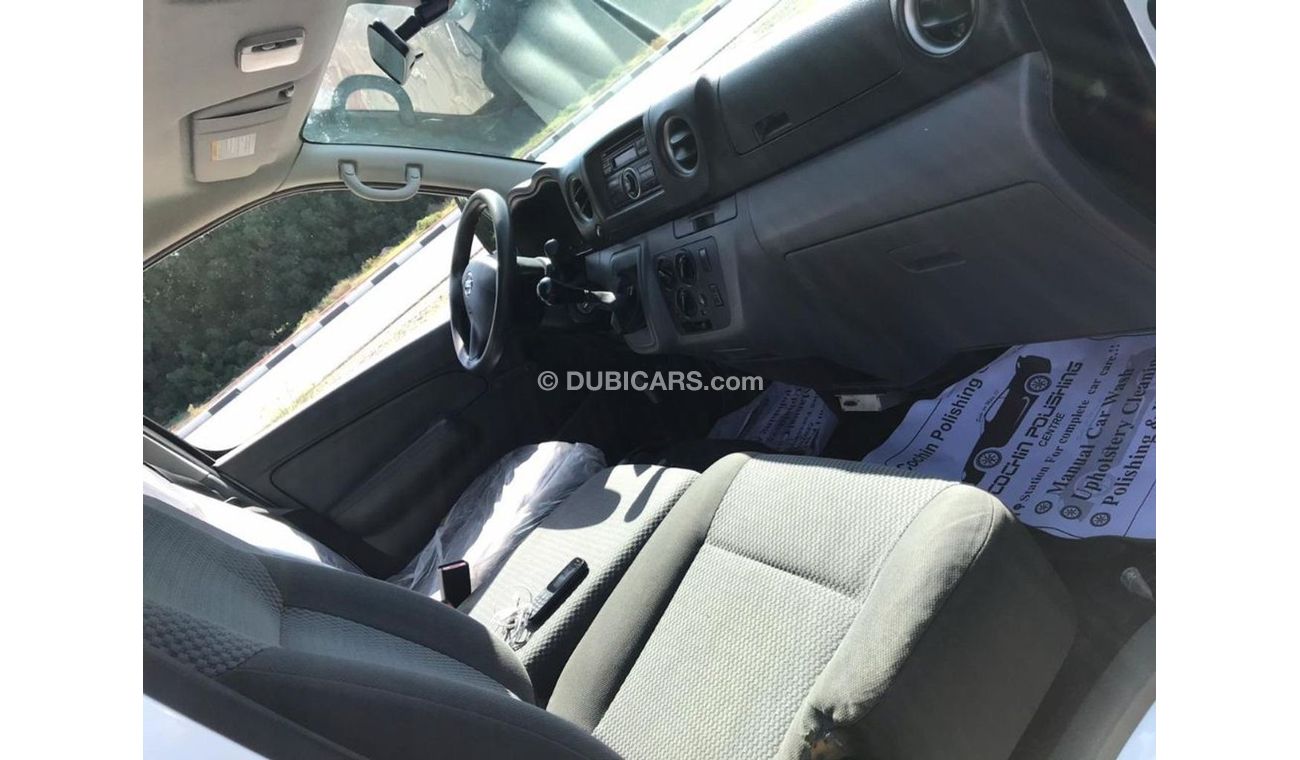 Nissan Urvan Nissan urvan 2015,,,,, diesal,,,, Gcc,,,, very good condition