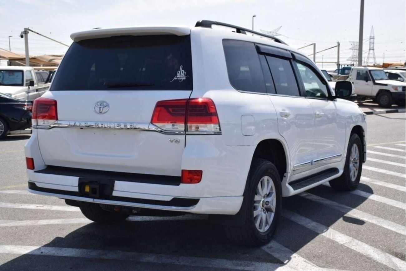 تويوتا لاند كروزر V8 Diesel 4.5L (Right Hand)