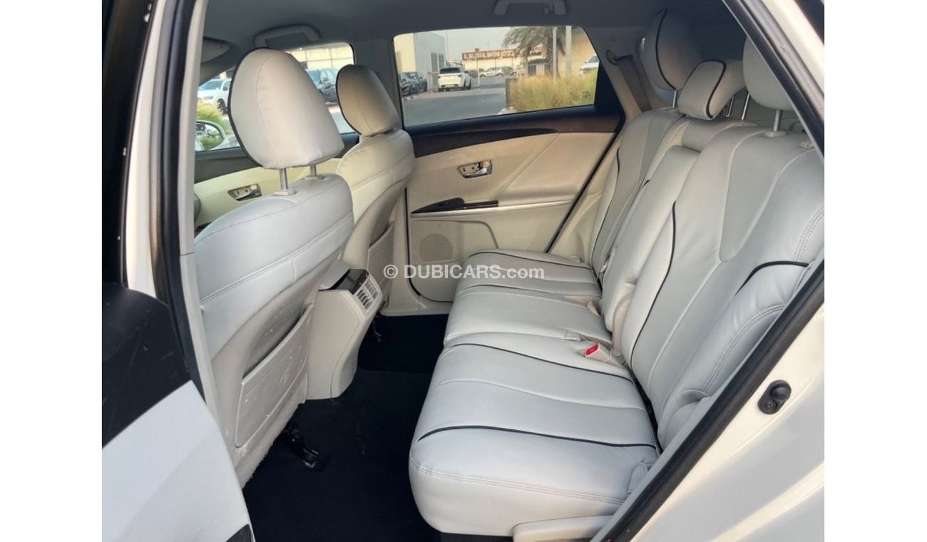 تويوتا فينزا 2015 LEATHER SEATS V4 - 2.7L AWD USA IMPORTED - FOR UAE 5%VAT & 5% DUTY APPLIES UAE PASS