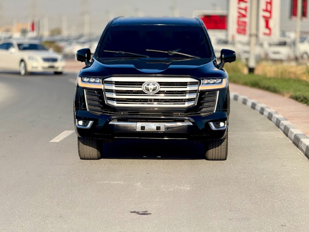 Toyota Land Cruiser Toyota Land Cruiser model 2016 V8 fuel petrol