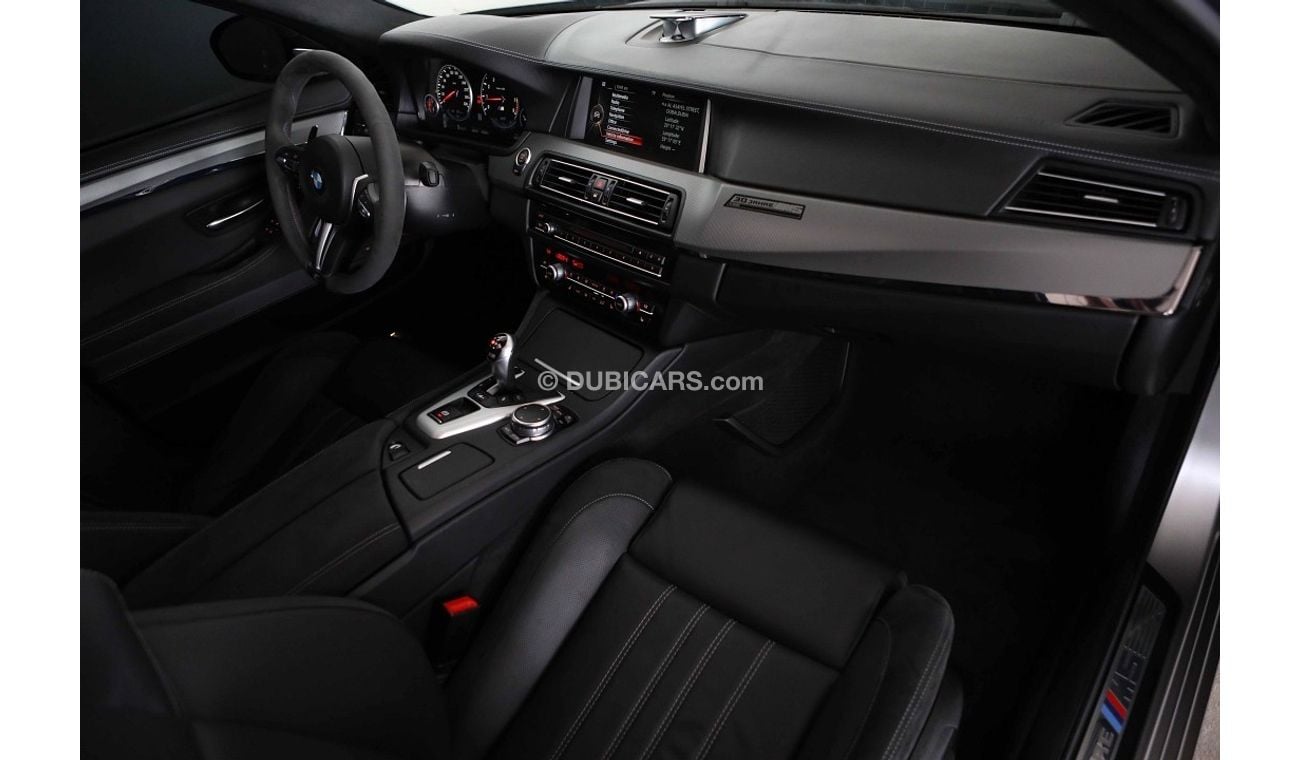 بي أم دبليو M5 2015 BMW M5 30 Jahre Edition (1 of 300 Worldwide! BMW Warranty & Service)