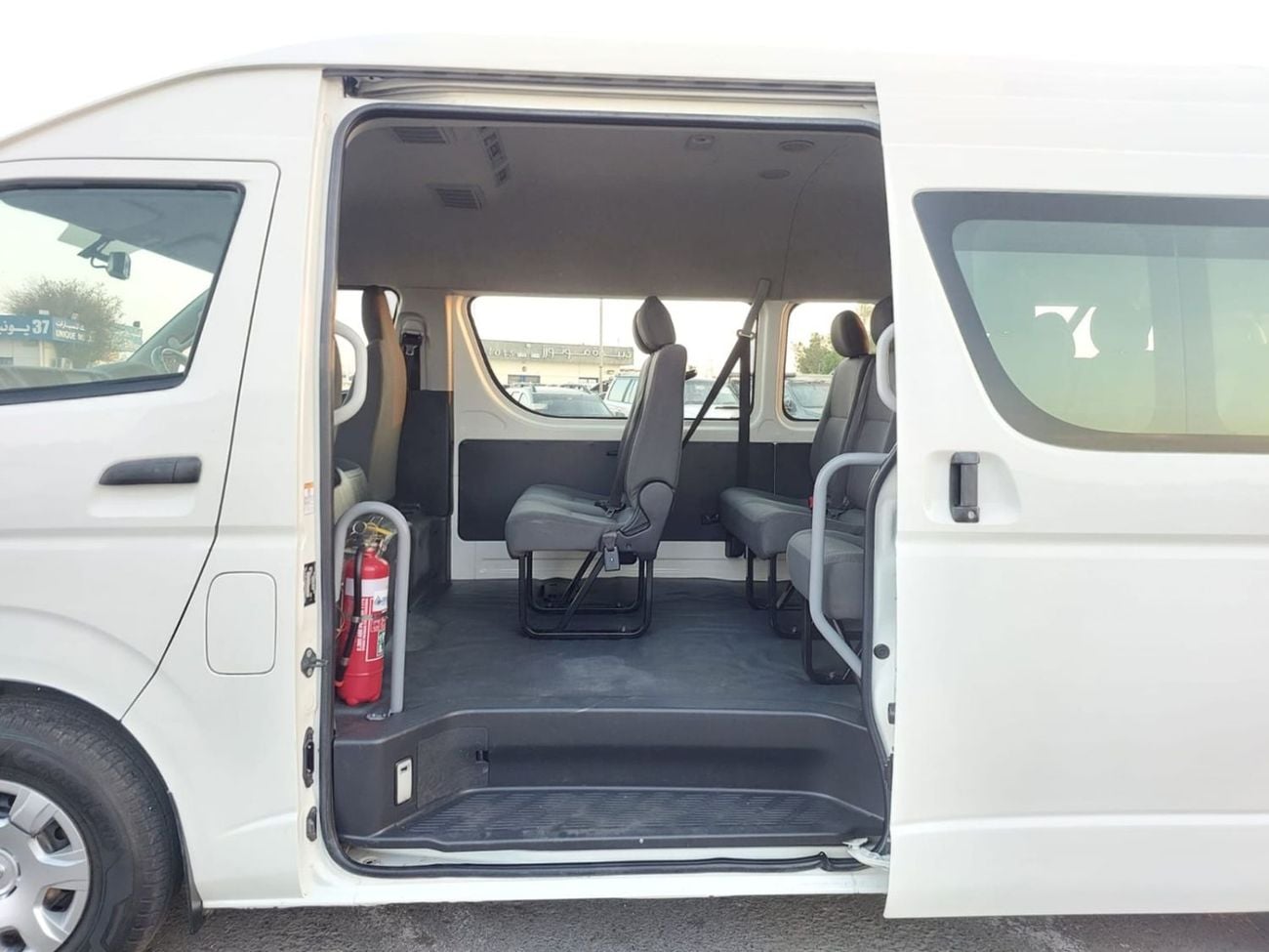 تويوتا هاياس TOYOTA HIACE COMMUTER VAN RHD 2017 MODEL 3.0 L DIESEL AUTOMATIC(PM33049)