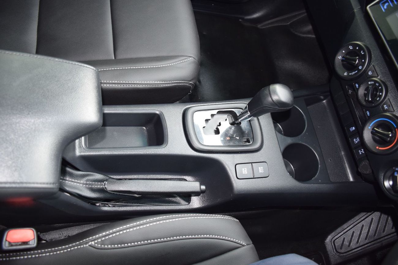 Toyota Hilux 4X4 DIESEL 2.8L Right Hand (Export Only)