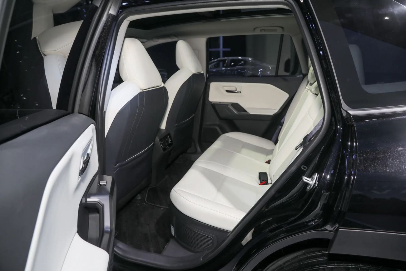 تويوتا راف ٤ 2.5L hybrid 4WD Flagship edition