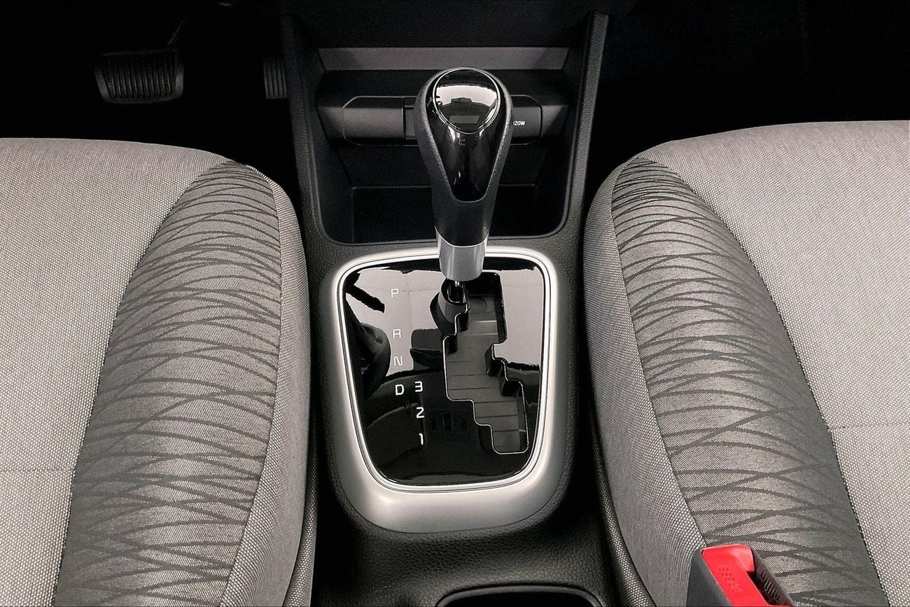 ميتسوبيشي اتراج GLX Mid | ضمان مجاني لمدة عام | 0 دفعة أولى