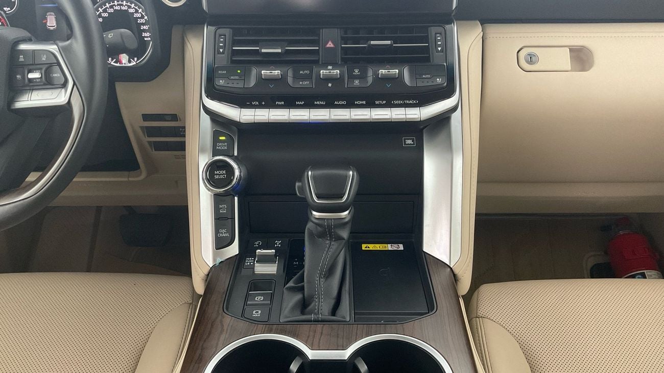 تويوتا لاند كروزر GXR | upto AED 20,000 Ramadan Discount | شامل الضمان | 0 ﺪﻔﻋﺓ ﺃﻮﻟﻯ