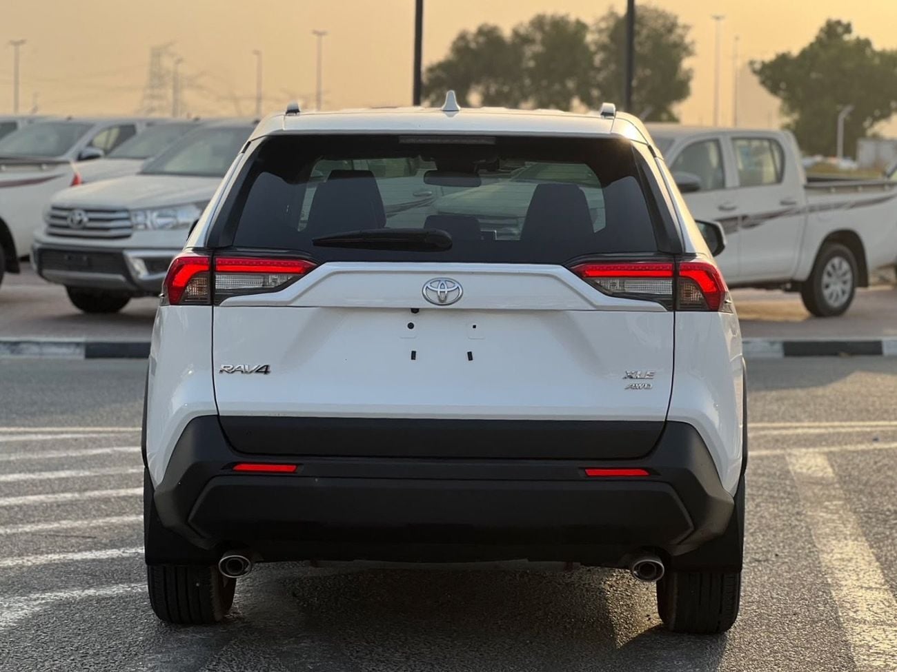 تويوتا راف ٤ XLE 2025 Toyota Rav4 XLE Full Option 2.5L V4 - Rear Camera  Leather Seat - AWD 4x4 - Sunroof - Low Milea