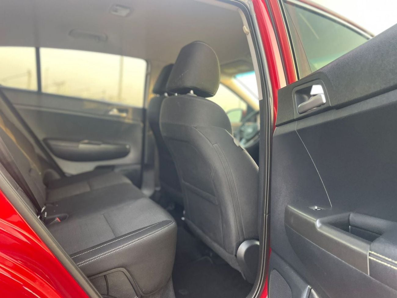 كيا سبورتيج 2021 Kia Sportage EX 2.4L V4 Push Start - Radar - Apple/Android Play MidOption+ -