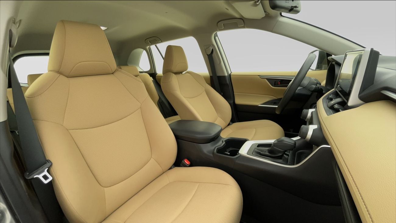 تويوتا راف ٤ EX 2.5 | بدون دفعة مقدمة | اختبار القيادة في المنزل