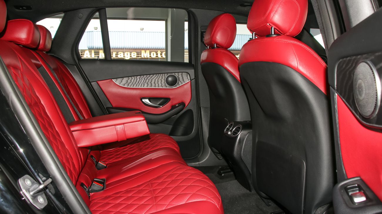 Mercedes-Benz GLC 300 AMG