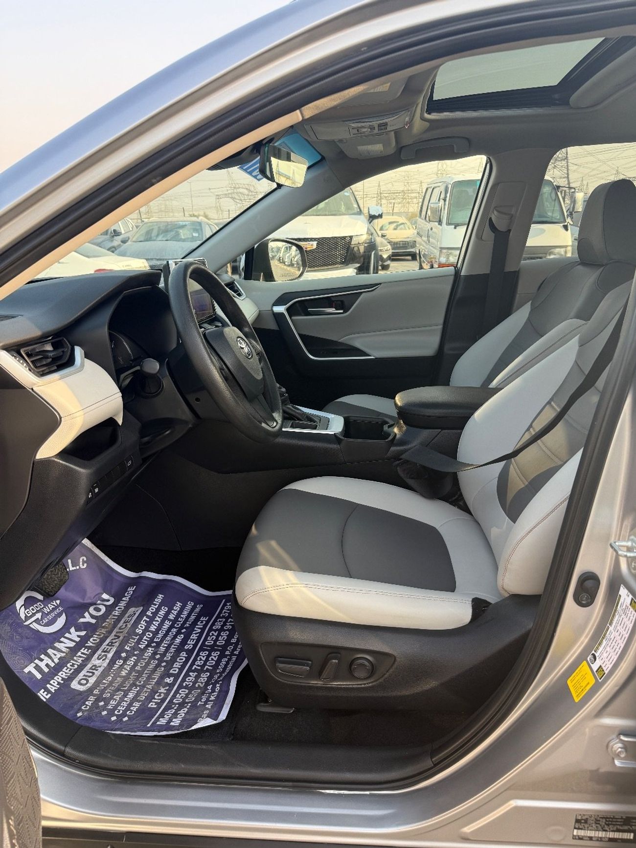 Toyota RAV4 RAV4 XLE Full option