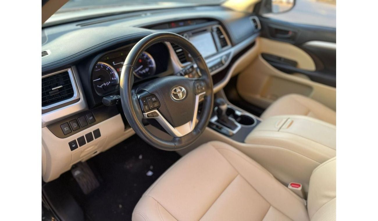تويوتا هايلاندر 2019 Toyota Highlander LE+ 3.5L V6 MidOption 7 Leather Seats - Electric Seat & Trunk Auto
