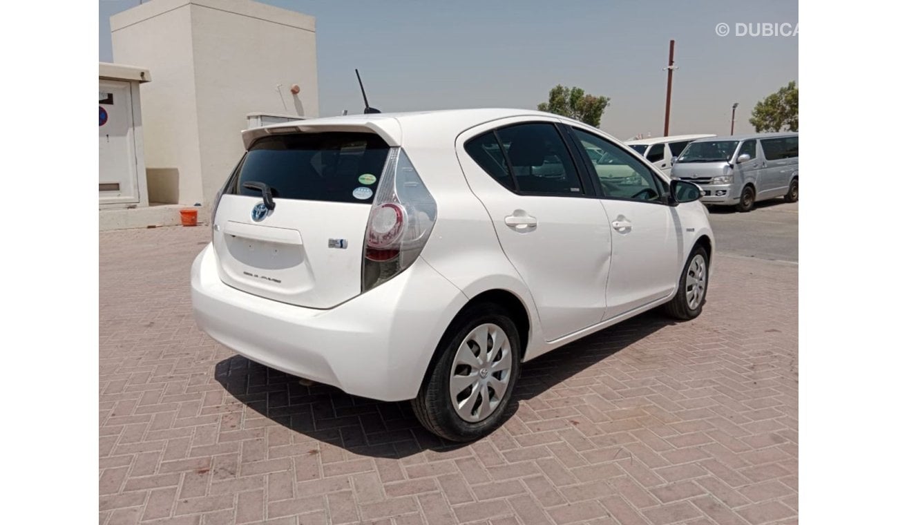 تويوتا برياس TOYOTA AQUA RIGHT HAND DRIVE (PMPM1286)