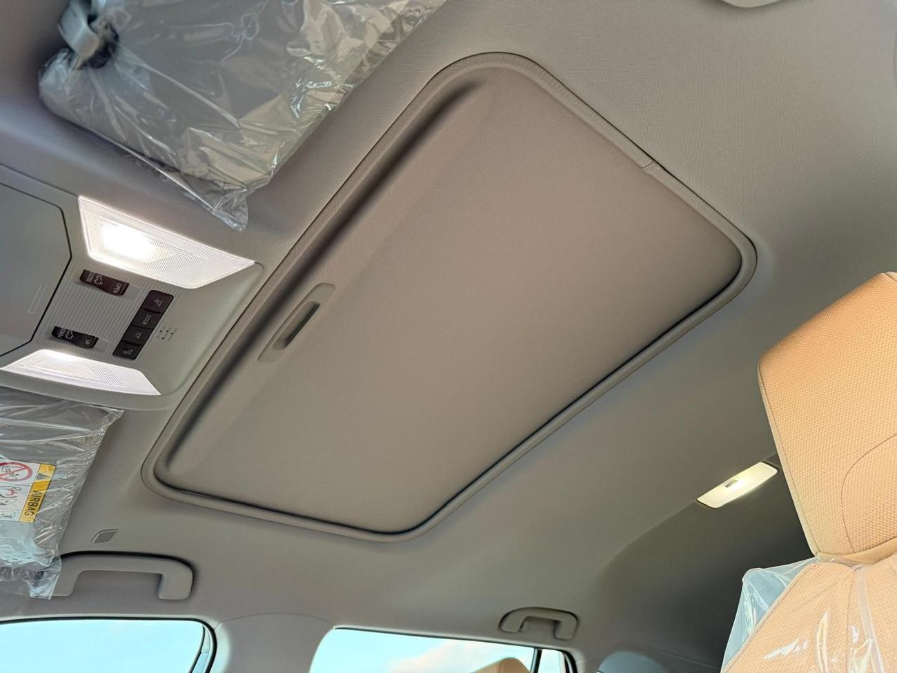 Toyota RAV4 2.5L 4WD PETROL AUTOMATIC TRANSMISSION( FOR RE EXPORT ONLY )