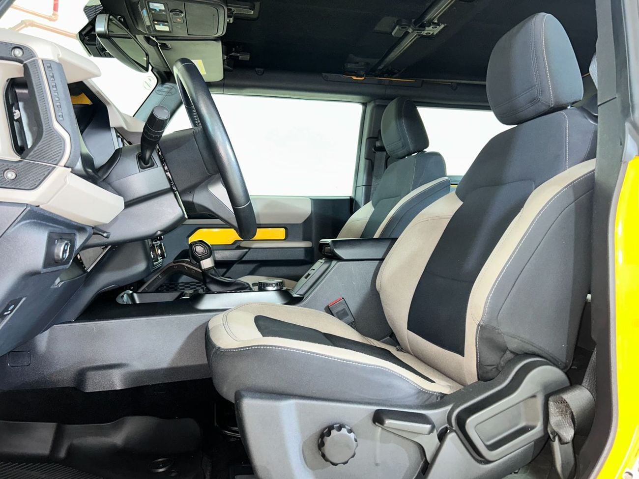 Ford Bronco Big Bend 2.3L (4 Seater) B2D1222 / AL TAYER MOTORS / AL QOUZ SHOWROOM