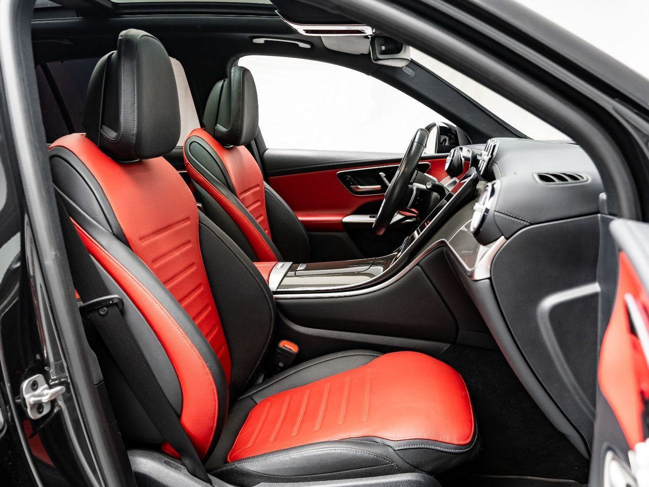 Mercedes-Benz GLC 300 2024 Mercedes GLC 300 4Matic, August 2029 Mercedes Warranty + Service Contract, Low KMs, GCC