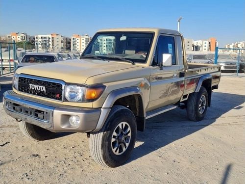 Toyota Land Cruiser Pick Up Full option clean car