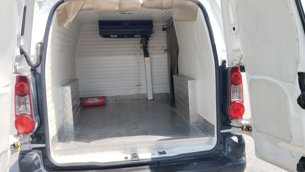 Peugeot Partner chiller van