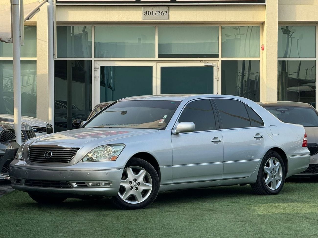 لكزس LS 430 لكزس LS430 وارد 2004 بحاله ممتازه السياره بدون اى اعطال