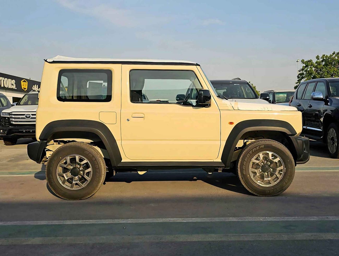Suzuki Jimny DUAL TONE / GLX / A/T / 1.5L V4 PETROL / 3 DOOR / ALL GRIP OFF ROAD / 4WD (CODE # GLX)