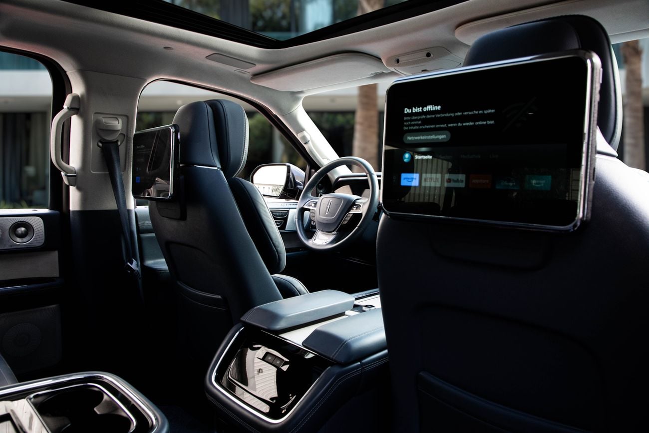 لينكولن نافيجاتور Navigator Presidential | 4,407 P.M | 0% Downpayment | Excellent Condition! | Ramadan Offer!