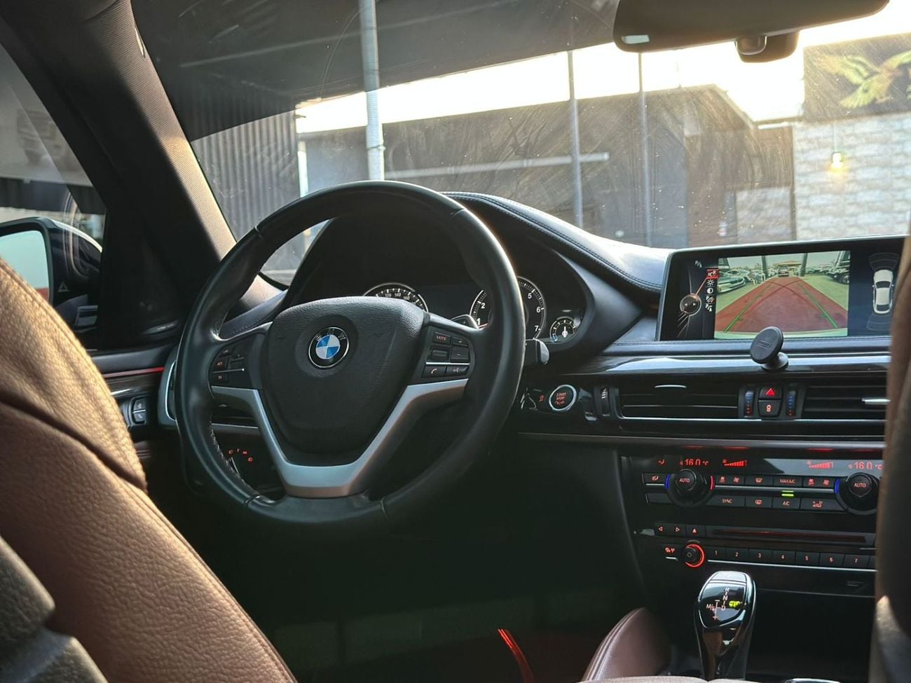 بي أم دبليو X6 4.4L V8 Twin Turbo Power: 445 HP