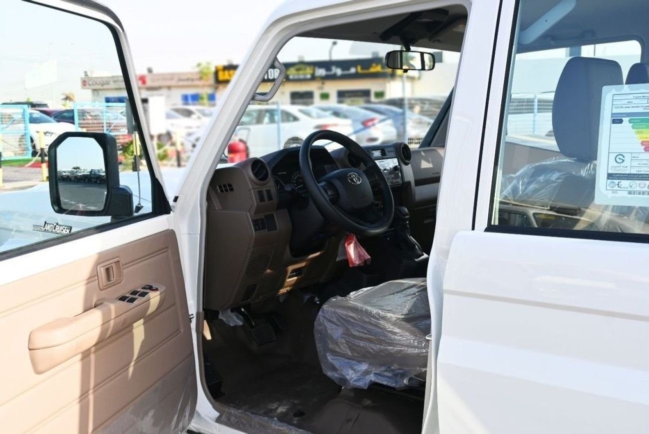 تويوتا لاند كروزر بيك آب تويوتا لاند كروزر (79 سلسلة) بيك اب 4WD 2024