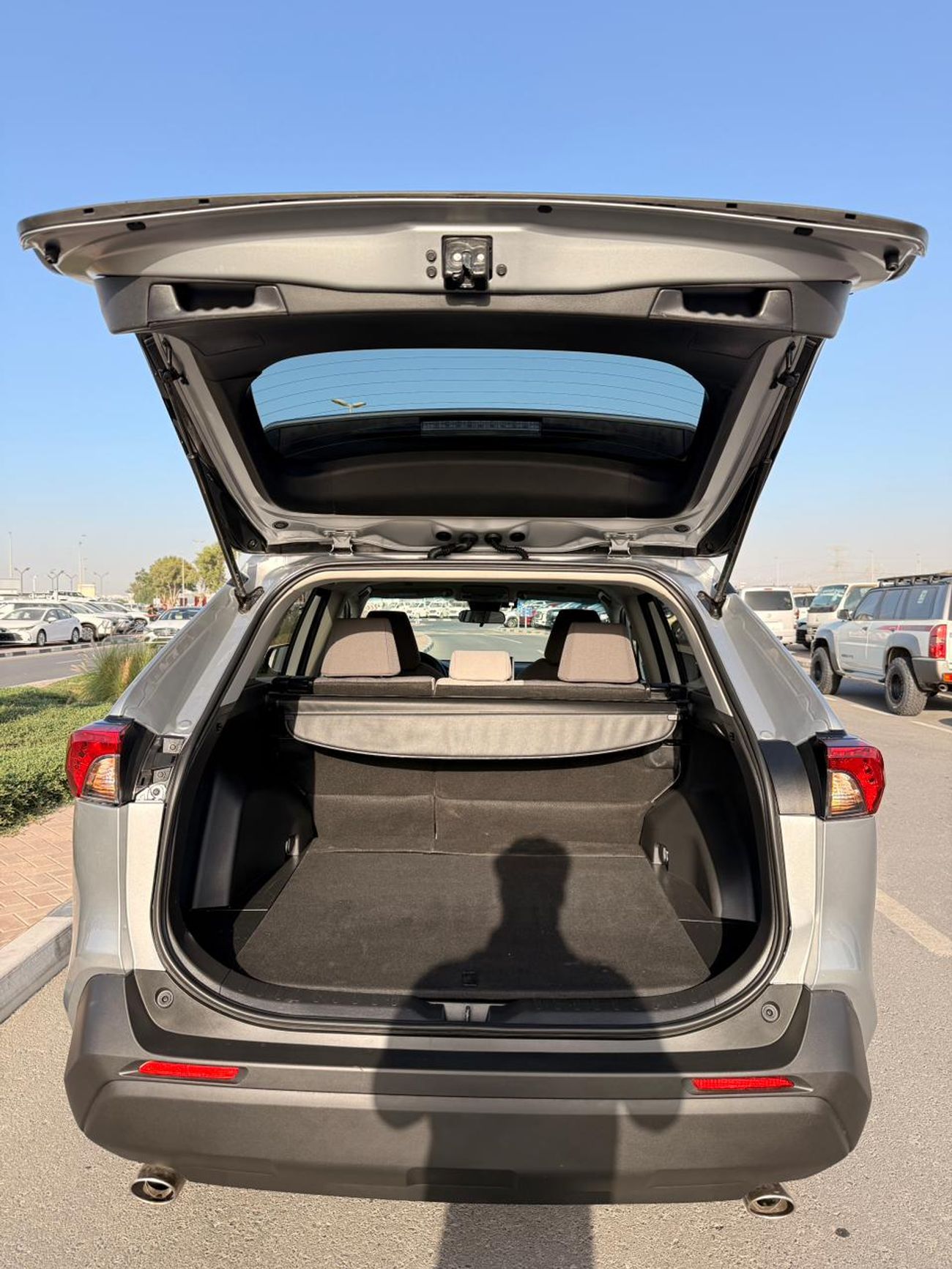 تويوتا راف ٤ XLE 4X4 Full option 2025