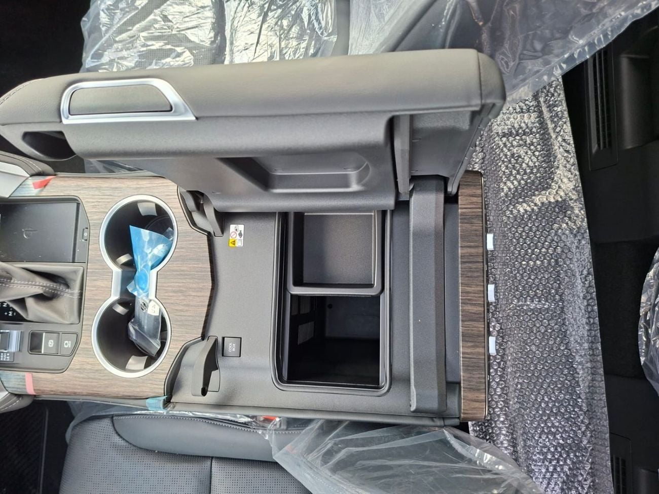 تويوتا لاند كروزر Toyota Land Cruiser VX 3.5L 2025 BLACK