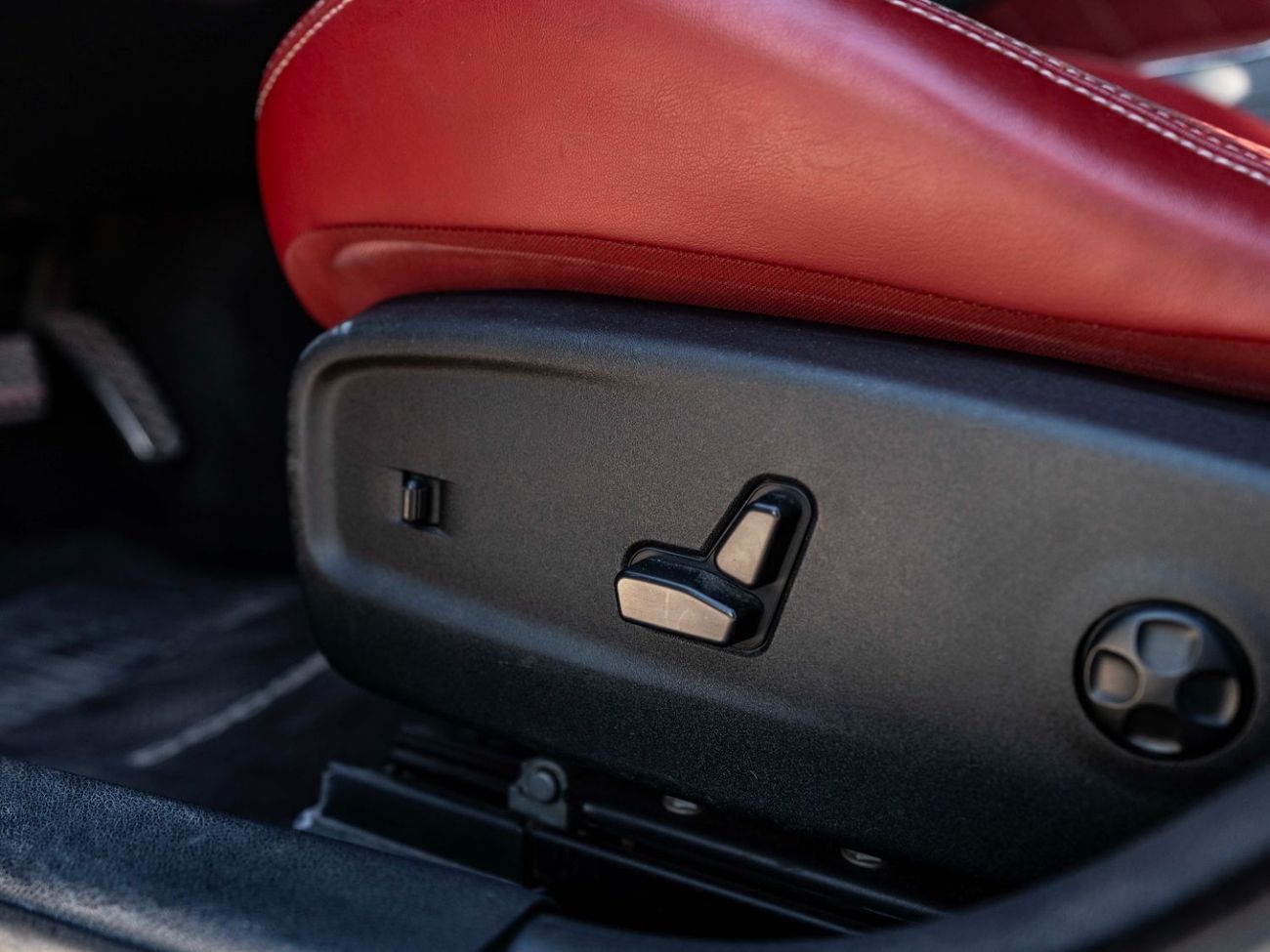 دودج تشارجر SRT8 Super Bee 6.4L