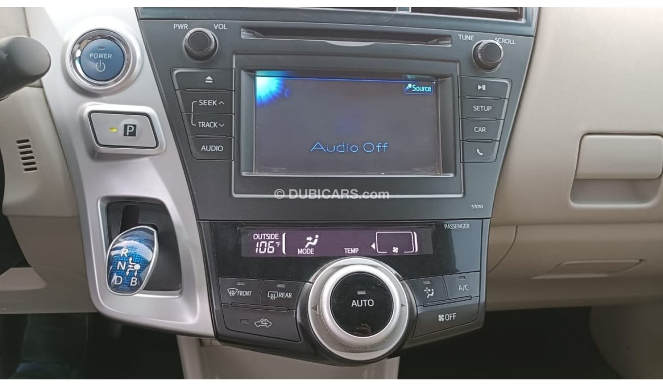 Toyota Prius Alpha 1.8L Hybrid 2011MY ( Used Car )