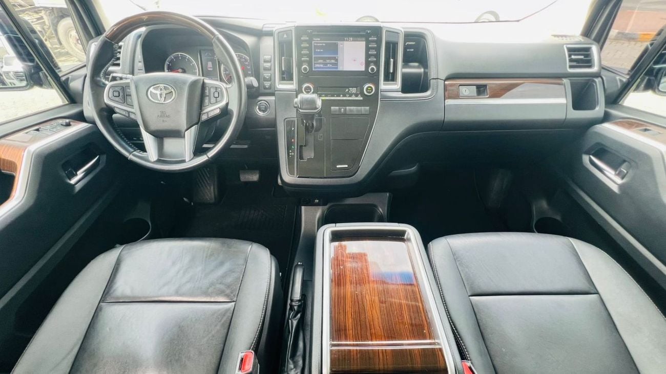 Toyota Granvia TOYOTA GRANVIA 2020 3.5L Premium/V6