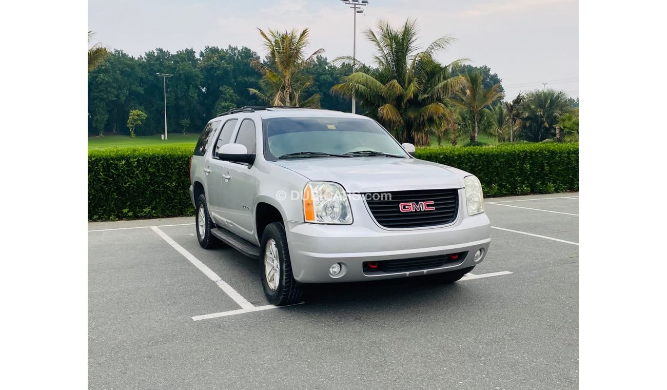 Used GMC Yukon Good condition car GCC 2010 for sale in Dubai 696873