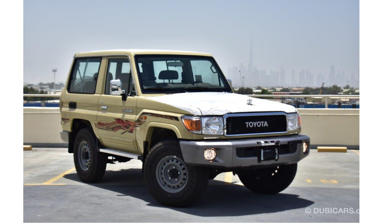 تويوتا لاند كروزر 70 71 DLX V6 4.0L Petrol MT