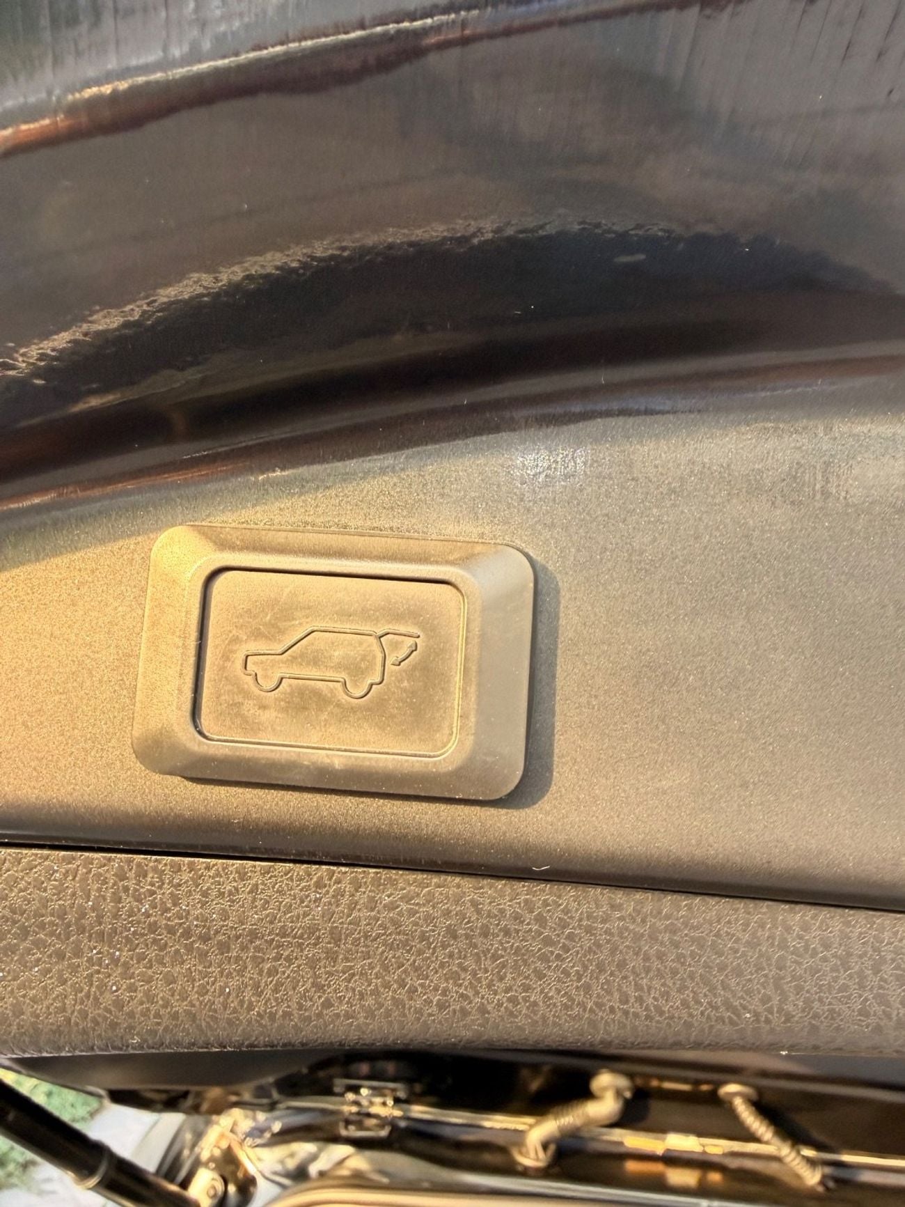 Toyota RAV4 Hybrid Limited 2.5L full option