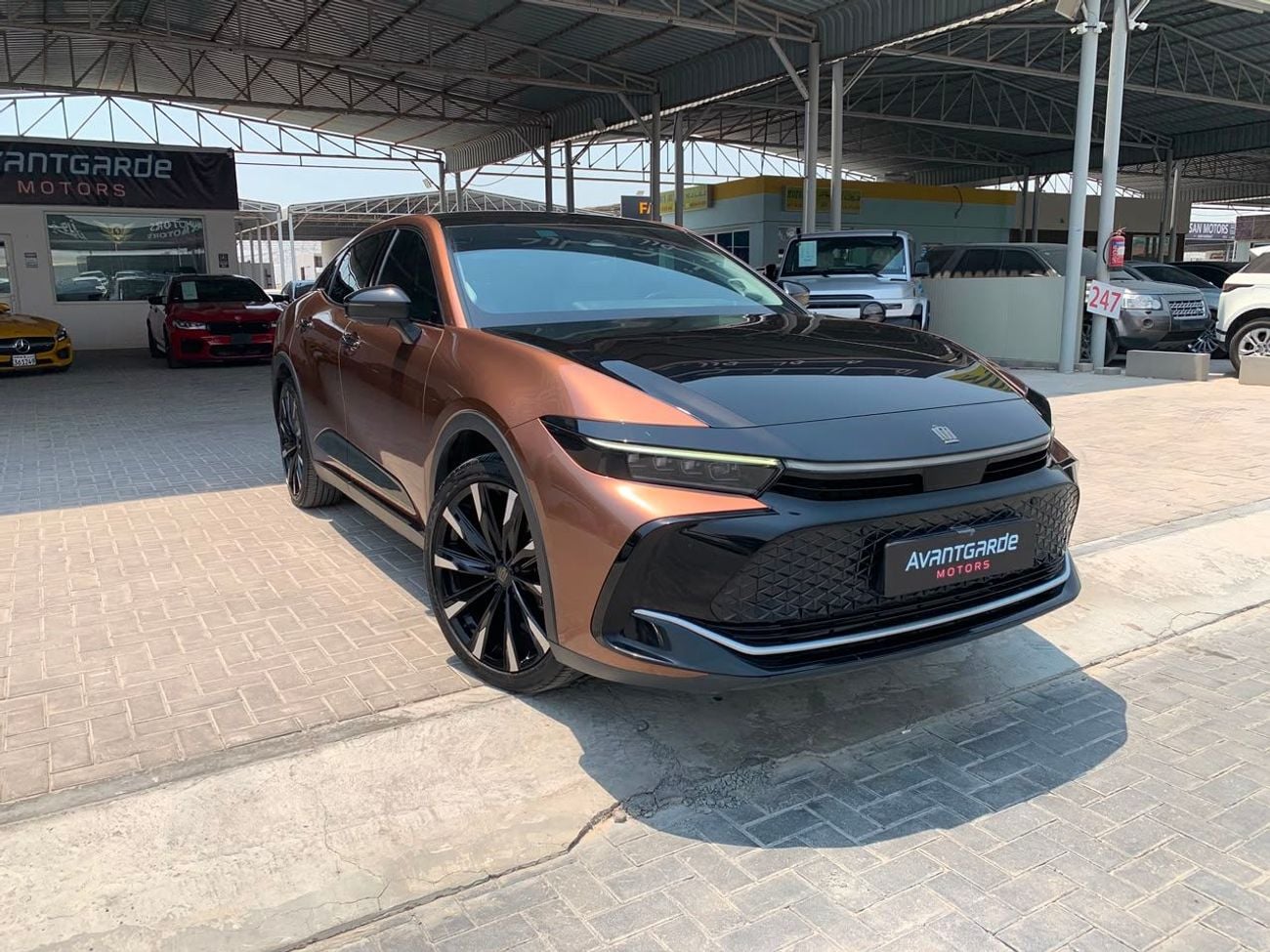 Toyota Crown PLATINUM