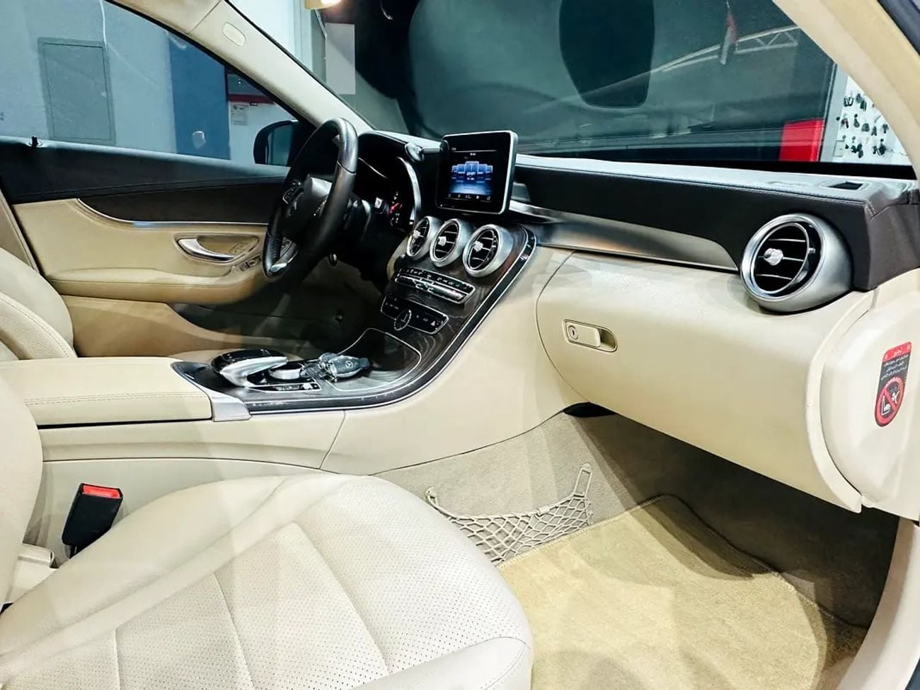 Mercedes Benz C200 AVANTGARDE