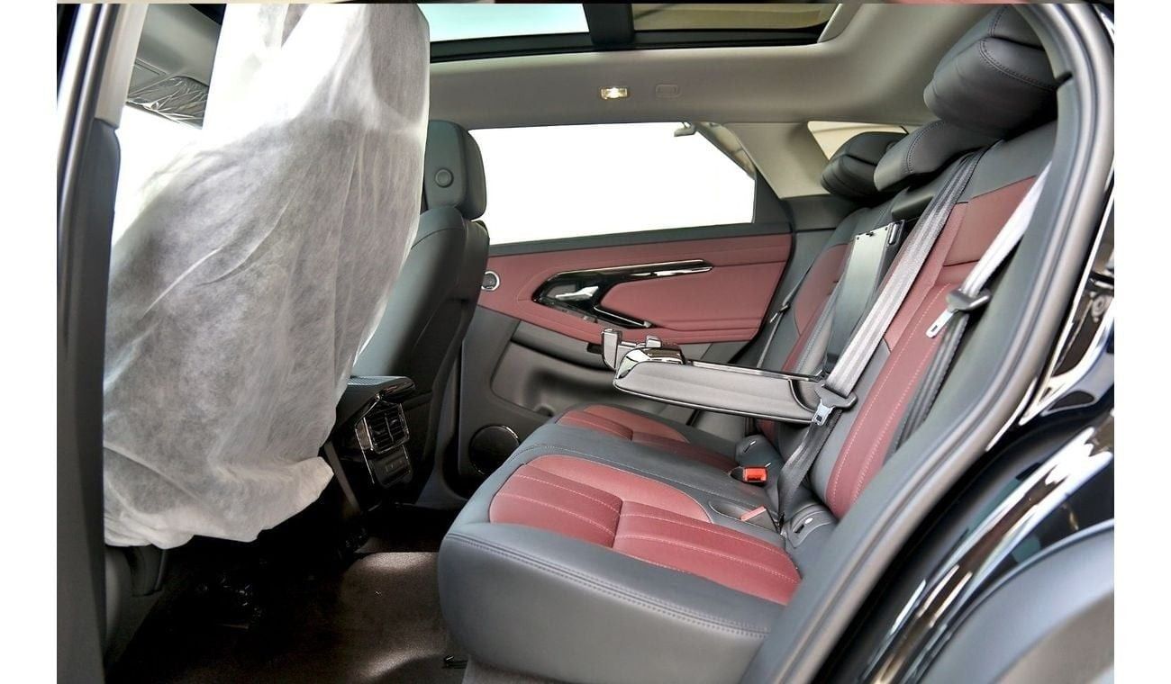 لاند روفر رانج روفر إيفوك P250 SE Dynamic 2025 EXPORT ONLY